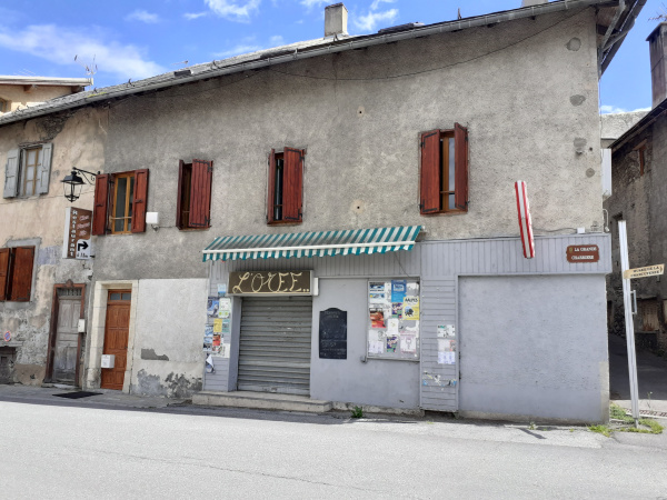 Offres de vente Maison de village Crots 05200